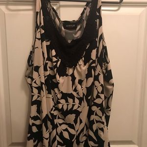 Sleeveless Avenue top